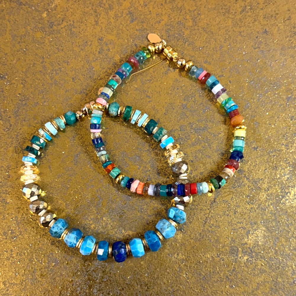 Blue Green  Wheel Magnet Bracelet - 7.25"